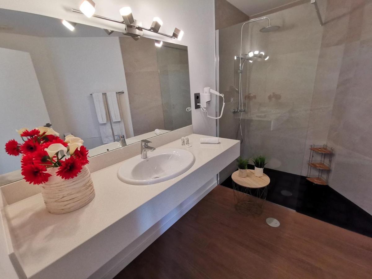 Charming Studios In Calheta Beach - Villa Esmeralda Kültér fotó