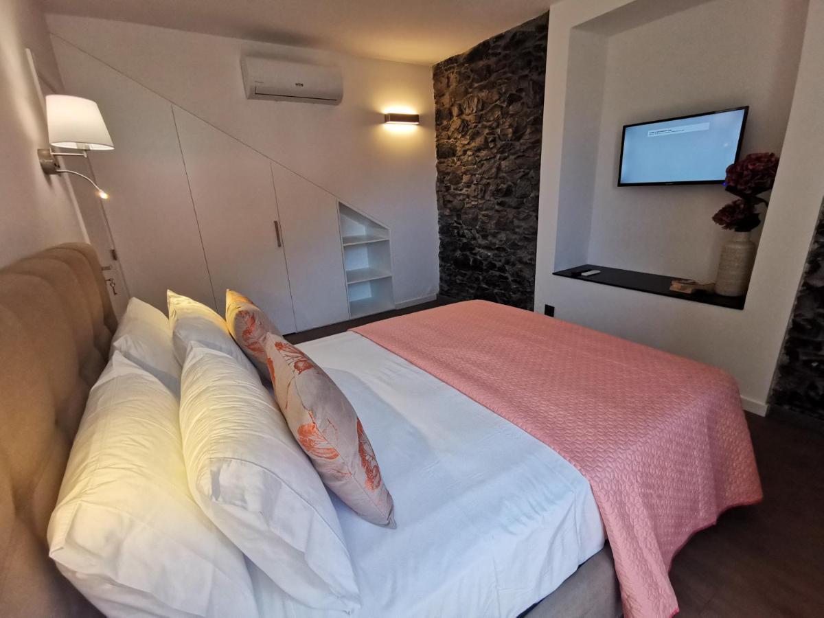 Charming Studios In Calheta Beach - Villa Esmeralda Kültér fotó