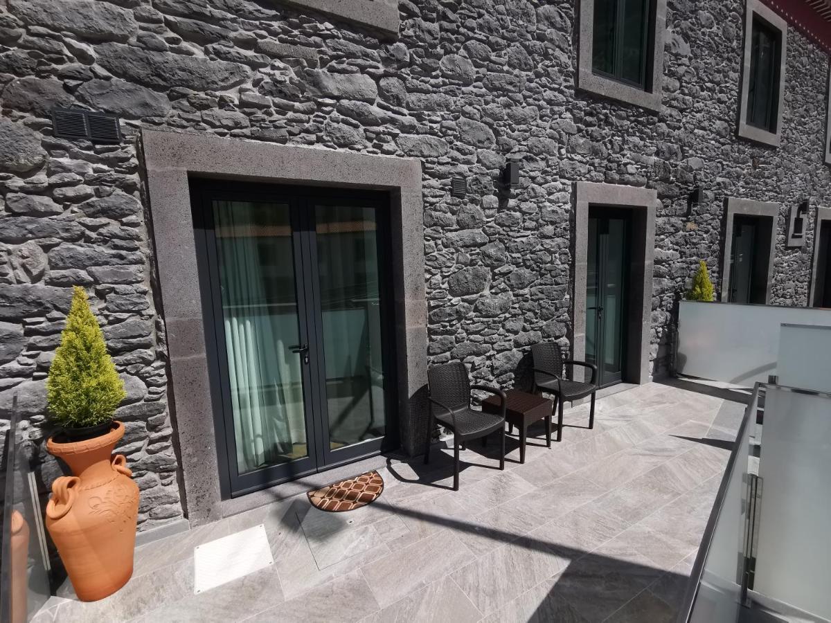 Charming Studios In Calheta Beach - Villa Esmeralda Kültér fotó