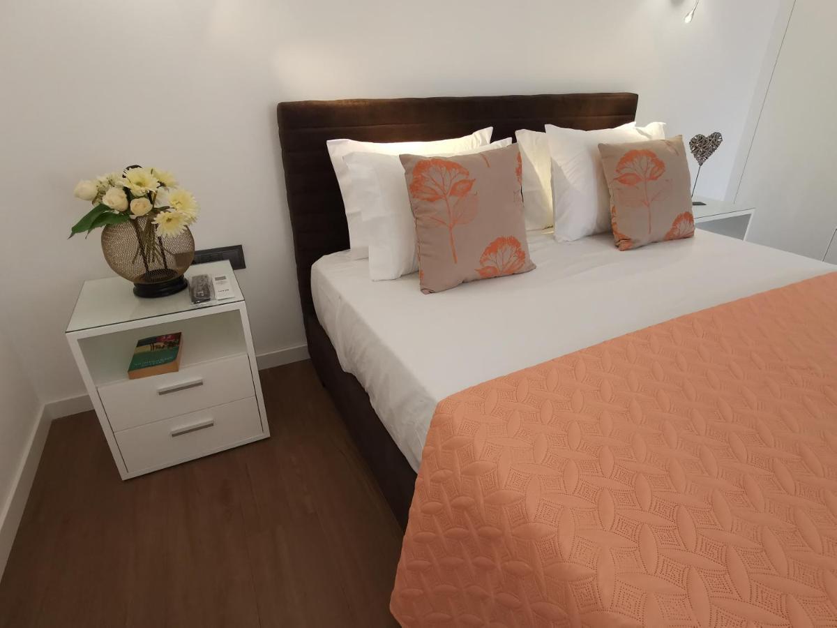 Charming Studios In Calheta Beach - Villa Esmeralda Kültér fotó