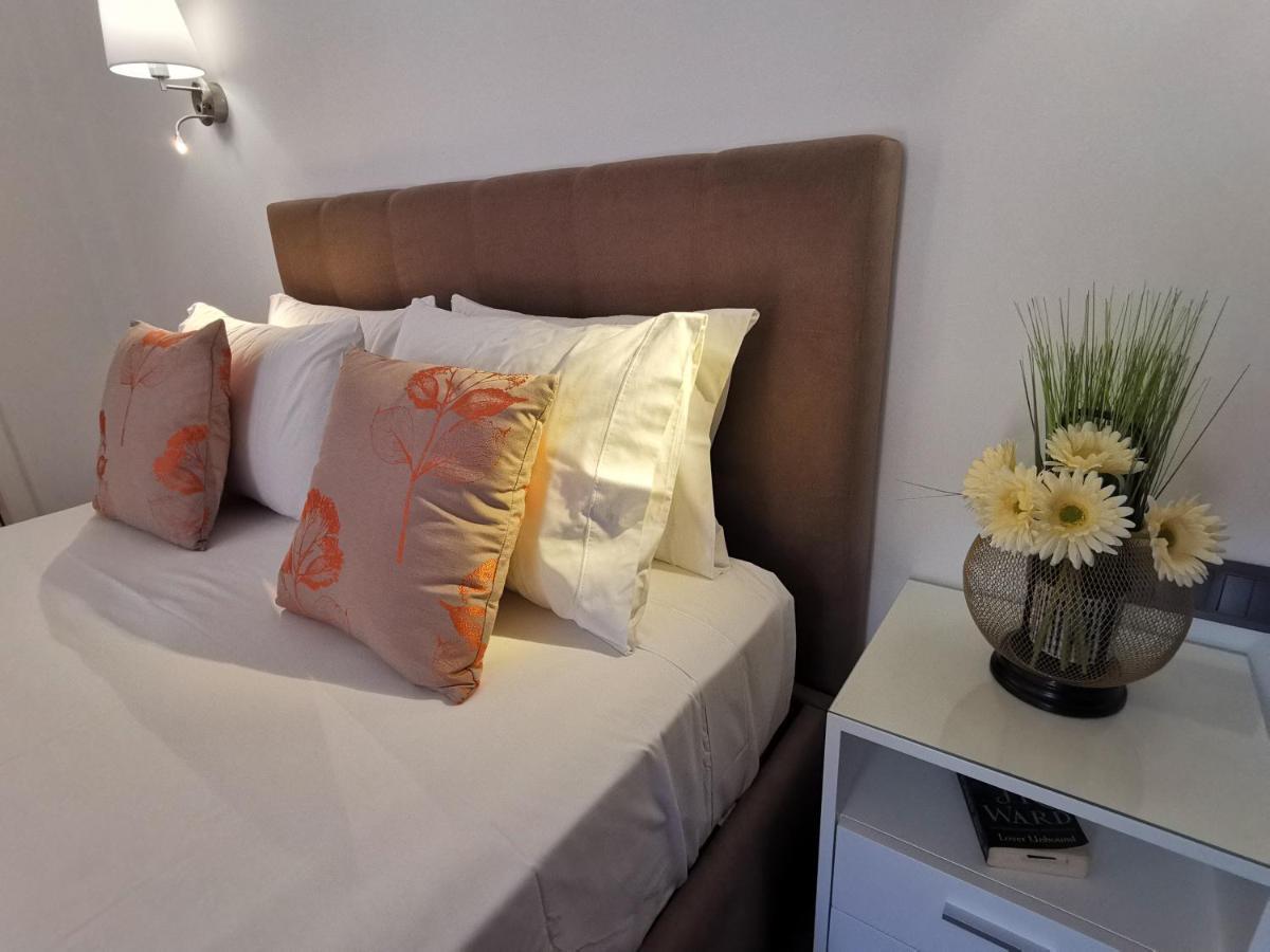Charming Studios In Calheta Beach - Villa Esmeralda Kültér fotó