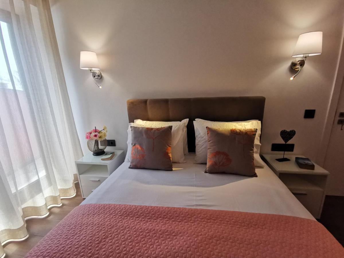Charming Studios In Calheta Beach - Villa Esmeralda Kültér fotó